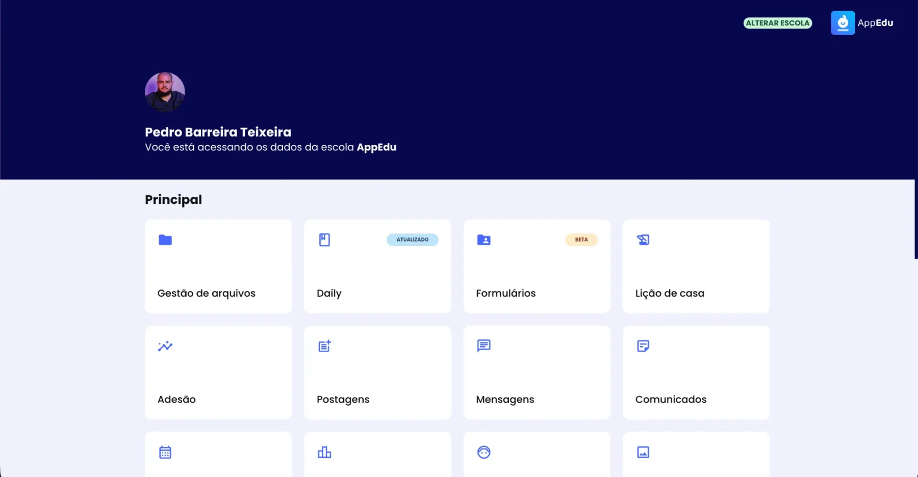 Painel do sistema web AppEdu com os módulos de gestão escolar