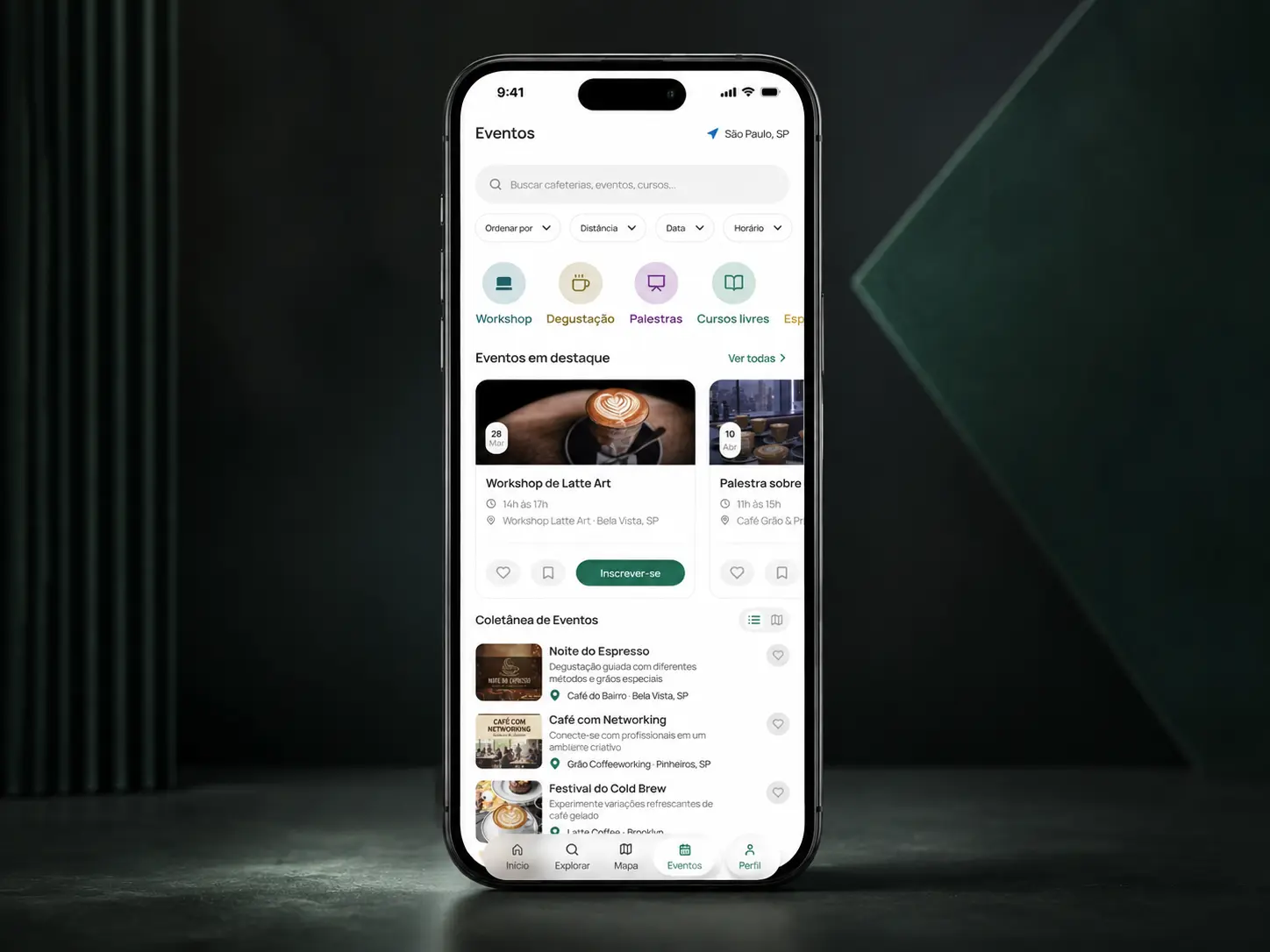 Aplicativo Cafeinapp exibido em um smartphone, com eventos e cafeterias